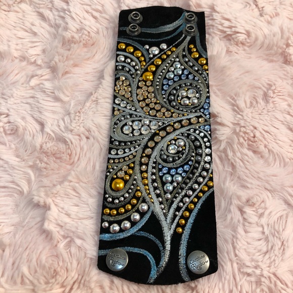 Beautiful Caroline Rocha Leather Cuff with Swarovski Crystals - Picture 2 of 6